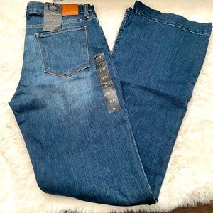 Lucky Brand mid rise Brooke Flare jeans